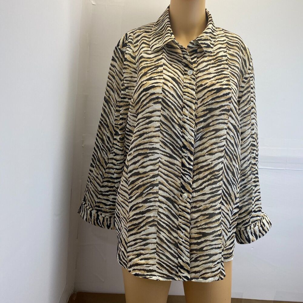 Alfred Dunner Womens Size 14  Animal Print Button Up Shirt Lined 3/4 Sleeve Used